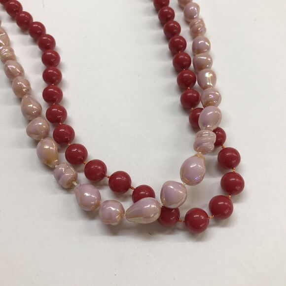 Vintage Set of 2 19" Strand String Necklace Pink Shell Look and Red - Picture 4 of 8